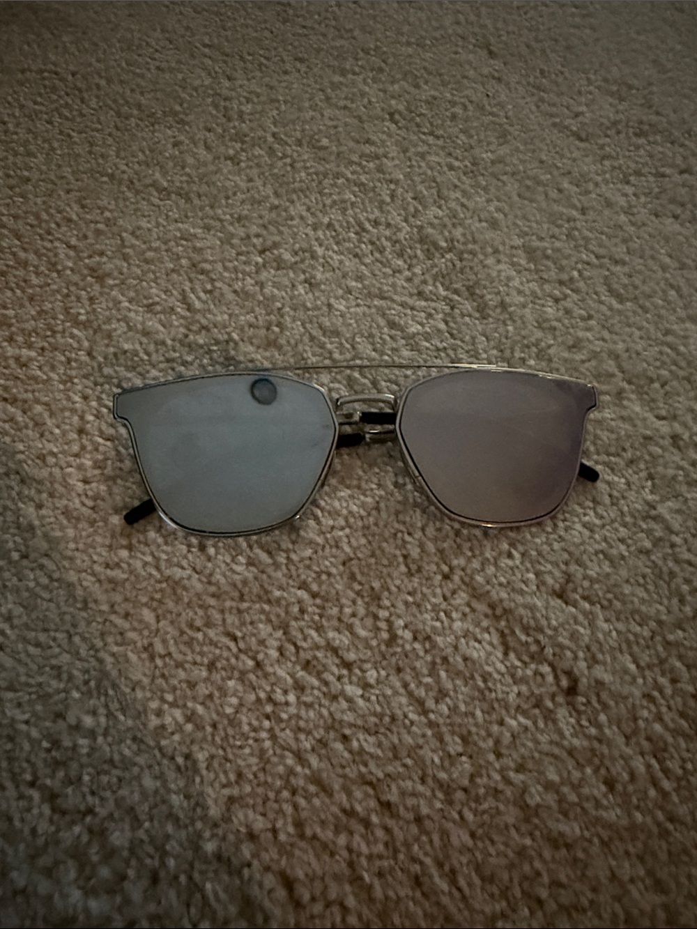 Saint Laurent SL 28 Metal sunglasses in a silver frame with mirrored lenses - Picture 3 of 7
